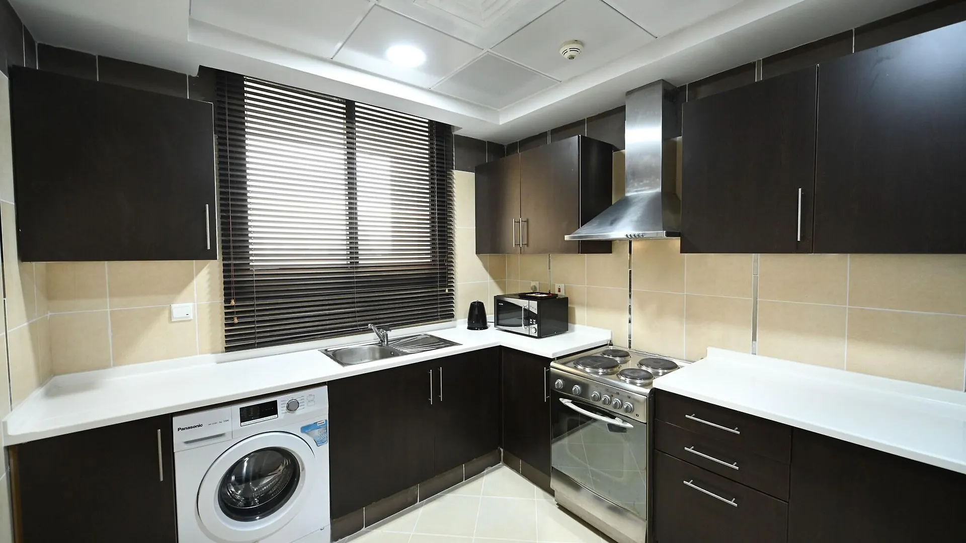 Al Waleed Holiday Homes Dubai Aparthotel