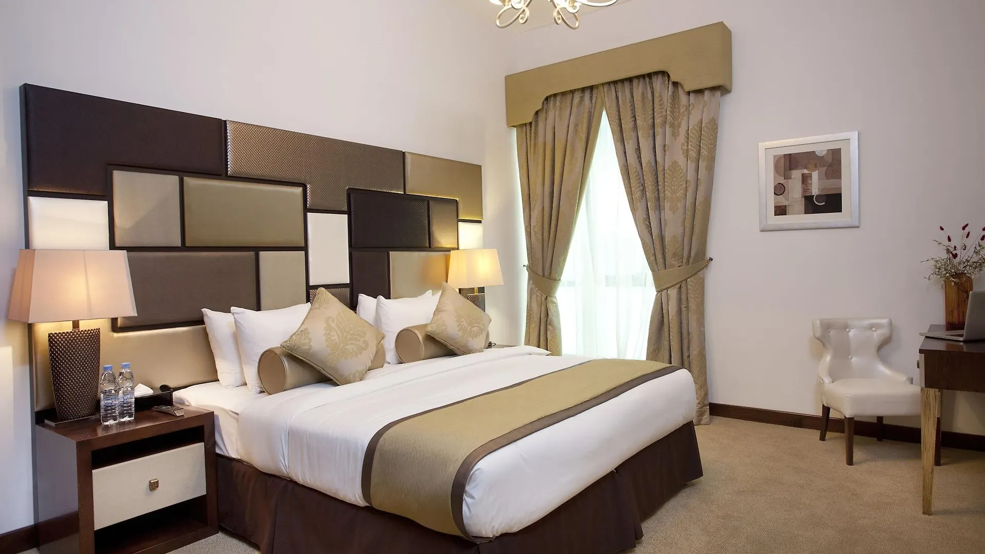 Al Waleed Holiday Homes Dubai Aparthotel